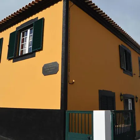 The Emigrant House By Pontanegraazores Privatunterkunft *