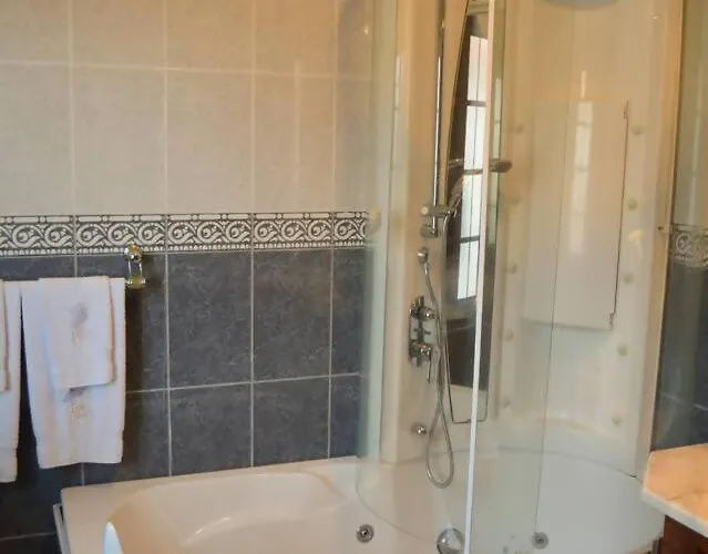 The Emigrant House By Pontanegraazores منزل للإقامة Biscoitos (Terceira)